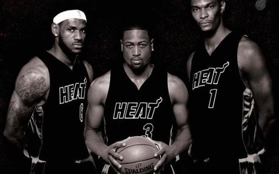 禁区前沿的 禁区前沿的