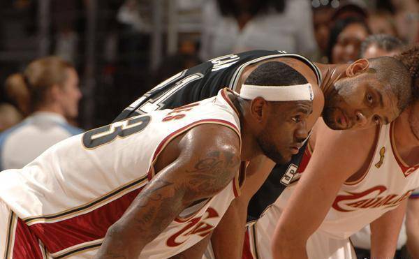 边后卫接应 边后卫接应